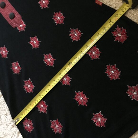 Silver Stitched Red Carnation Buttoned Knit Tunic Sweater - Picture 14 of 16